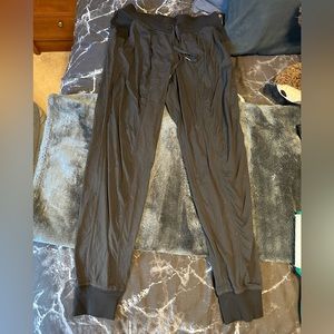 Lululemon studio pants